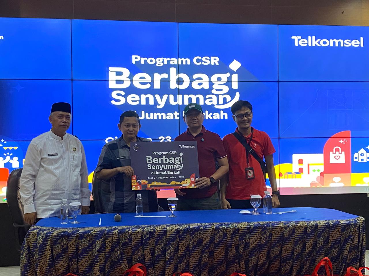 Dinas Pendidikan Gandeng Telkomsel Salurkan CSR Untuk Guru Honorer