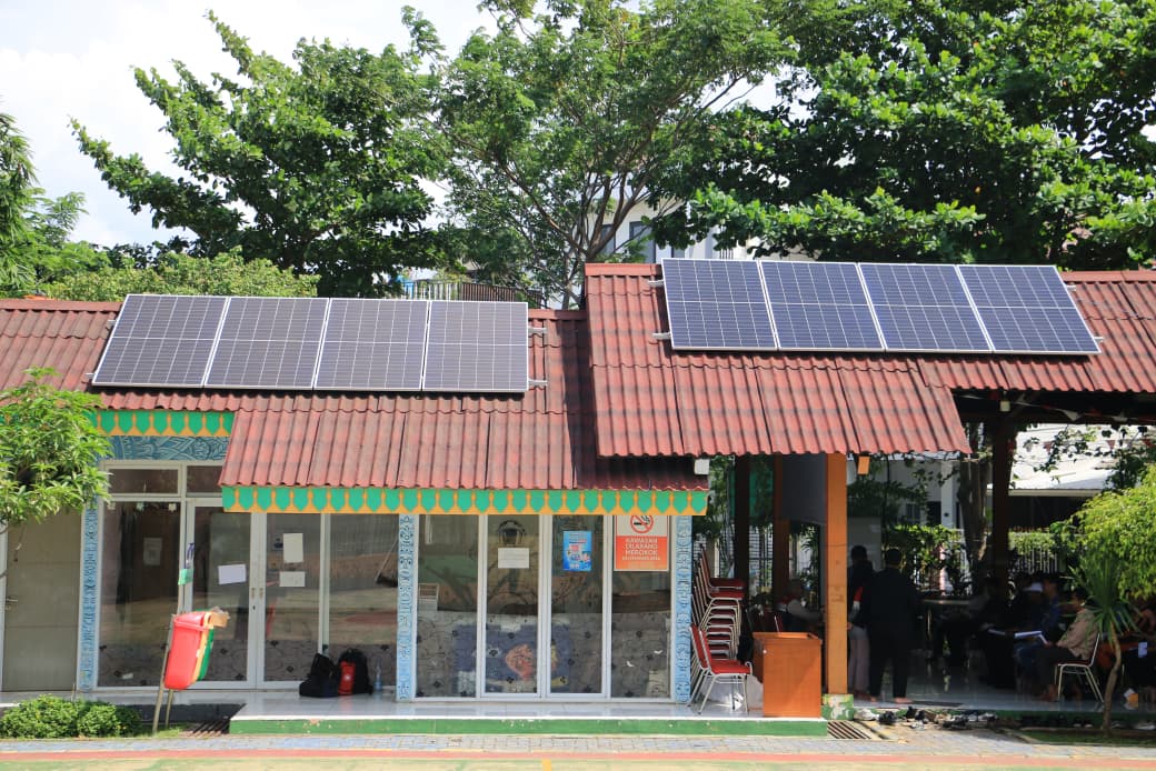 Pertamina Patra Niaga Regional JBB Hadirkan Energi Bersih di Ruang Publik lewat Panel Surya