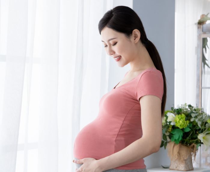 3 Alasan Ibu Hamil Sering Ngidam Makanan yang Manis