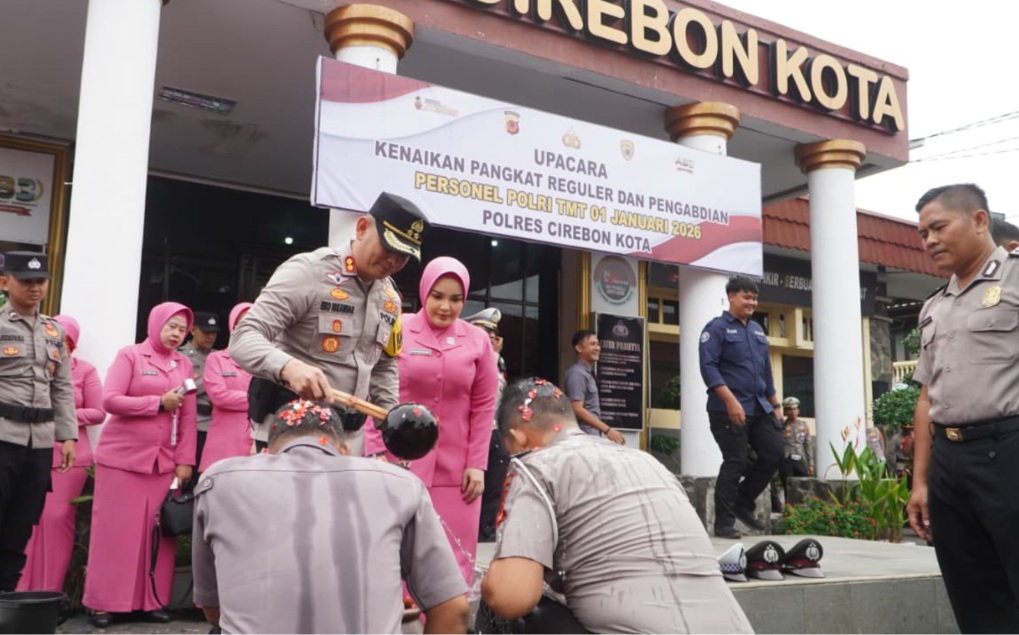 Pagi Penuh Haru di Polres Cirebon Kota, Puluhan Personel Naik Pangkat: Kapolres Ingatkan Tanggung Jawab Besar