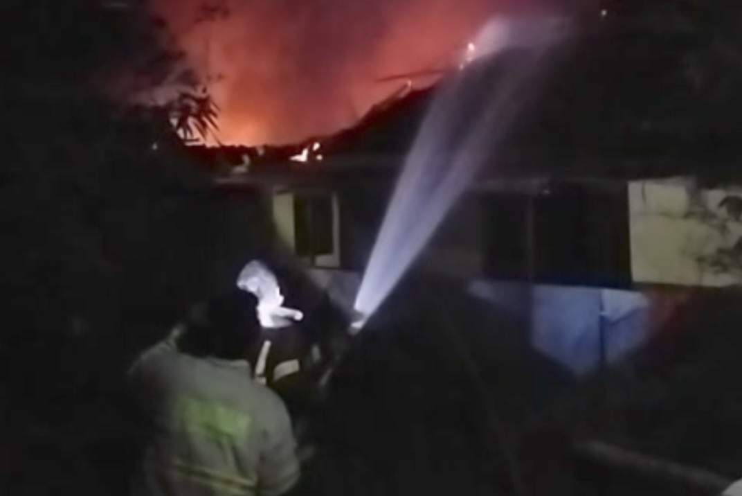 Rumah Warga Indramayu Terbakar akibat Dugaan Korsleting Listrik, Tak Ada Korban Jiwa
