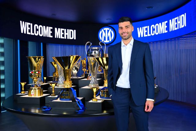 Mehdi Taremi Resmi Gabung ke Inter Milan, Jadi Pemain Iran Pertama Berseragam Biru Hitam