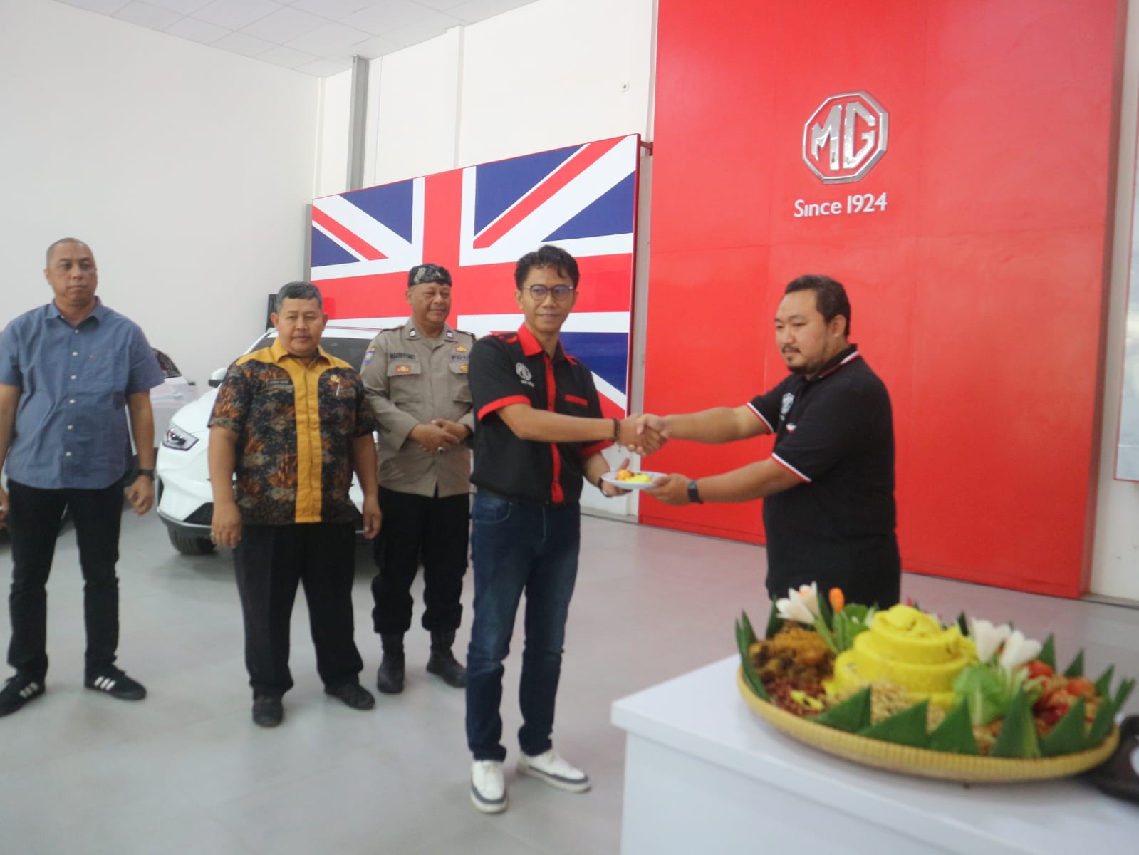 Serentak, MG Motor Indonesia Resmi Hadir di Cirebon dan Semarang