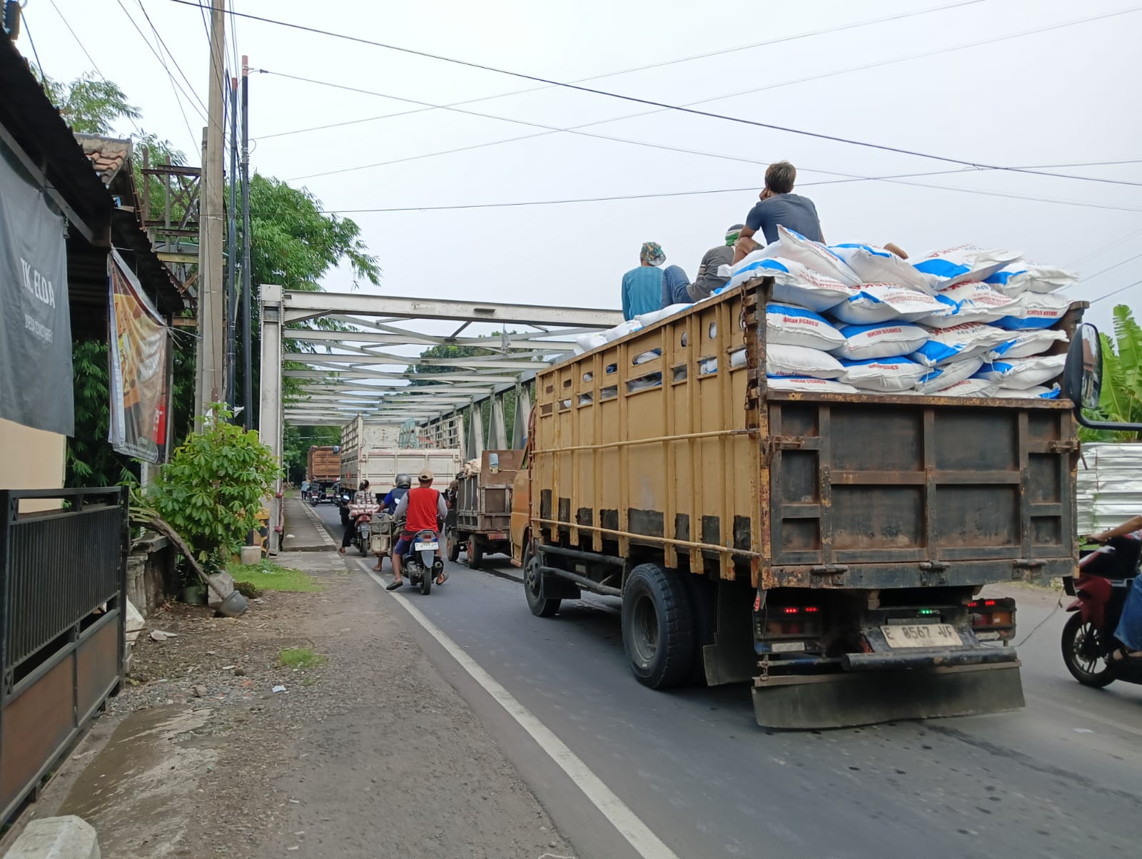 Jembatan Cisambeng Nyaris Ambruk, PUTR Majalengka Desak Pemerintah Pusat Bertindak 