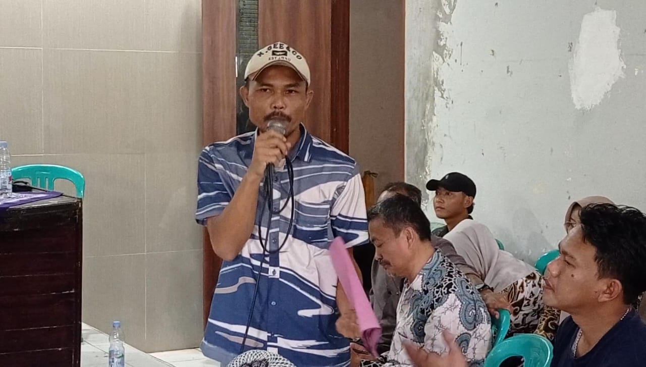 Menjawab Tuntutan Warga, Kasi Ekbang dan Bendahara Sindang Kempeng Bilang Begini