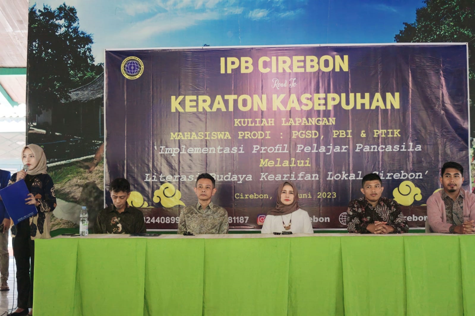 Ratusan Mahasiswa IPB Cirebon Kunjungi Kasepuhan