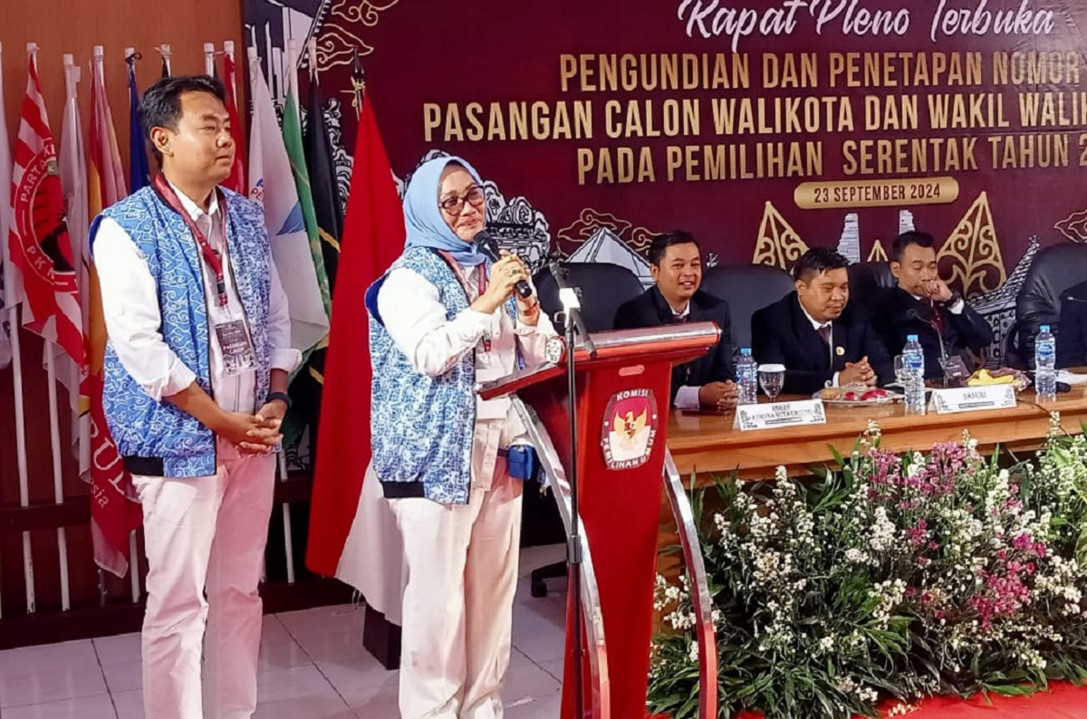 BERES Nomor Urut 2, Begini Pesan Damai Eti - Suhendrik untuk Warga Kota Cirebon