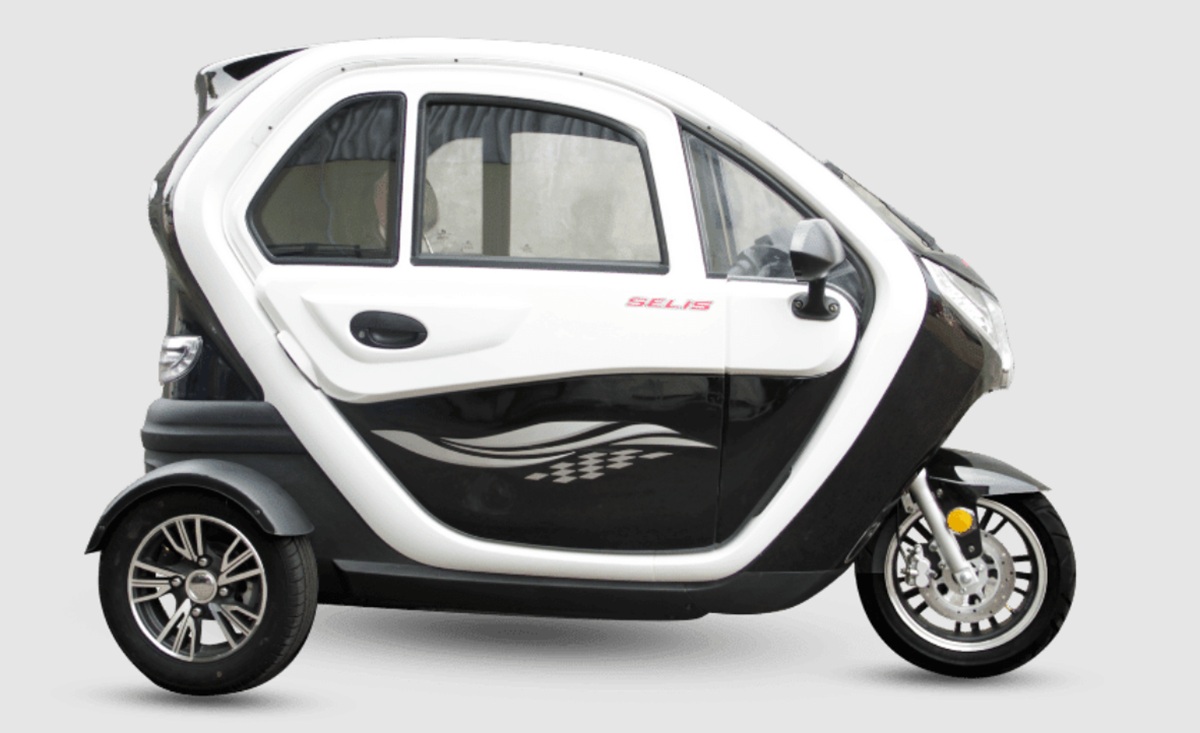 Cuma Selisih Sedikit, Motor Listrik Roda Tiga Berkabin Ini Bisa Dicicil Rp1 Jutaan