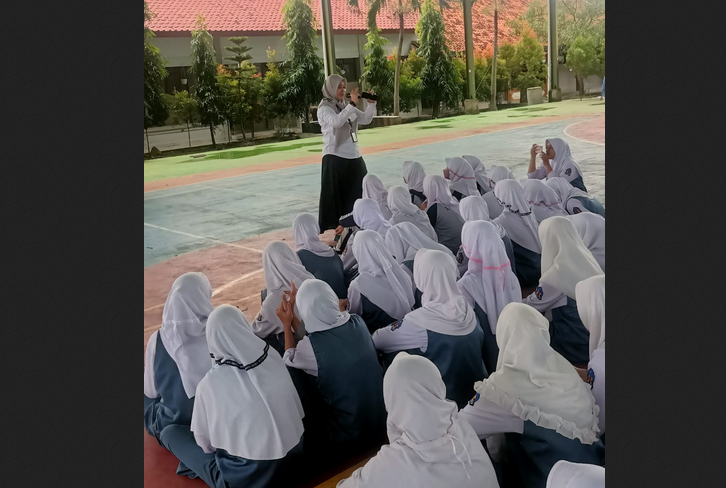 Pegadaian Area Cirebon Gelar Tokoh Mengajar di SMAN 1 Gegesik, Dorong Pelajar Jadi Pengusaha
