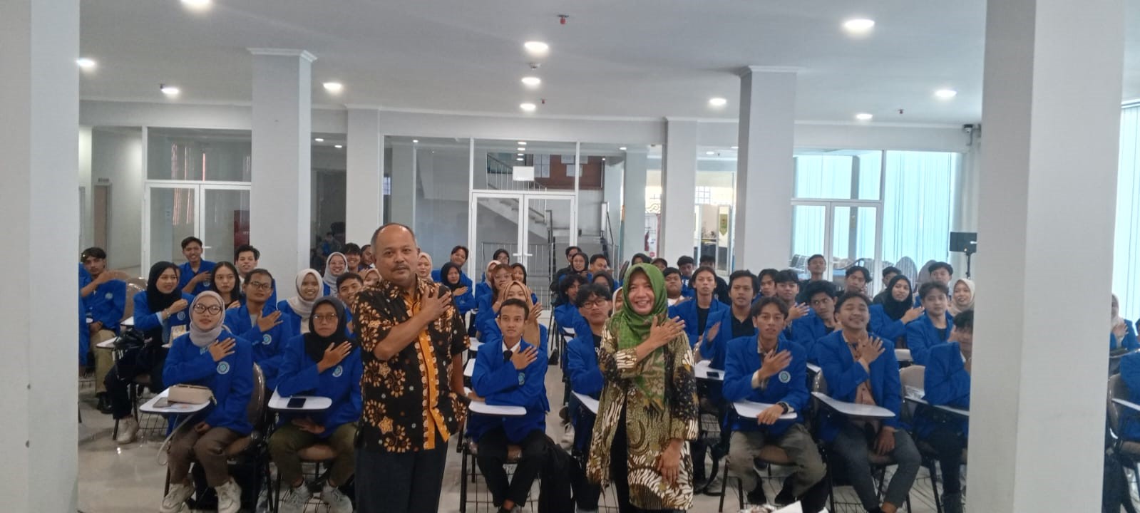 Kunjungi Mall UKM, IPB Cirebon Motivasi Mahasiswa untuk Berwirausaha