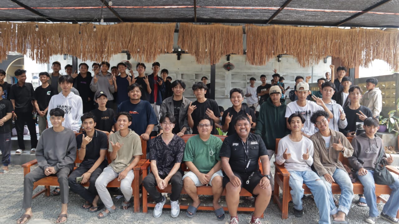 Samtaro Creative Space Hadirkan Pro Player Mobile Legends ke Cirebon