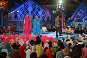 Anang-Ashanty Isi Semarak Ramadan di At-Taqwa