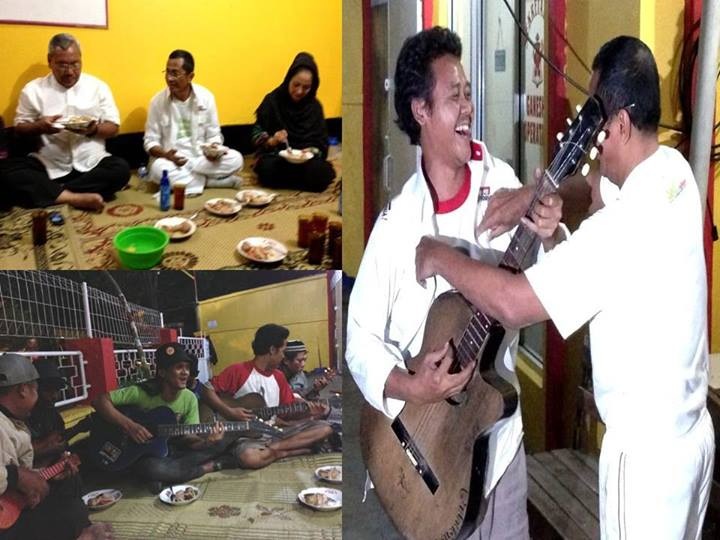 Dahlan Iskan Sahur Bersama Pengamen di Gubug Ceker Margoyudan Solo