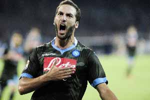 Napoli v Atalanta 2-0, Lolos Ujian Rotasi