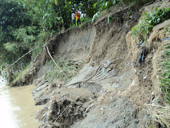 Petani Demo BBWS Cimanuk-Cisanggarung Desak Perbaiki Sungai Cimanuk