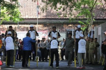 Pemerintahan Kota Cirebon Melestarikan Olahraga Tradisional