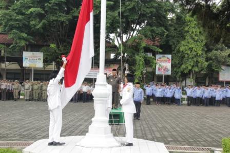 Upacara Hari Kesadaran Nasional Di Lingkungan Pemerintah Kota Cirebon