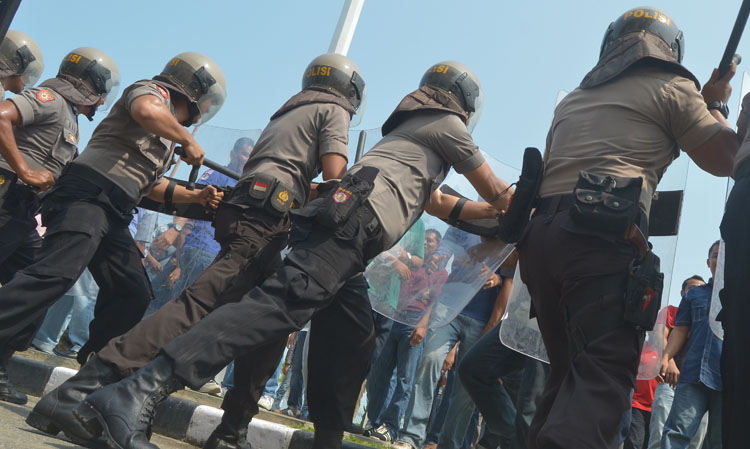IPW: Polisi Gagal Cegah Massa