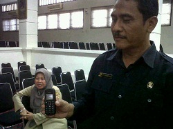 Ketua DPRD Yuliarso Tumbang di TPS Karyabhakti