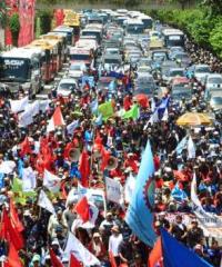 Megawati dan Jokowi Disindir Peserta Demo Buruh