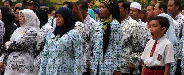 Jokowi Bantah Hapus Dana Sertifikasi Guru