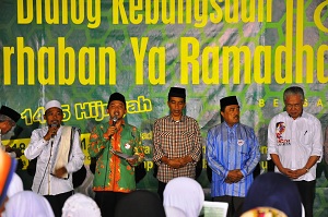 Jokowi Janji  Kembangkan Sentra  Batik Cirebon