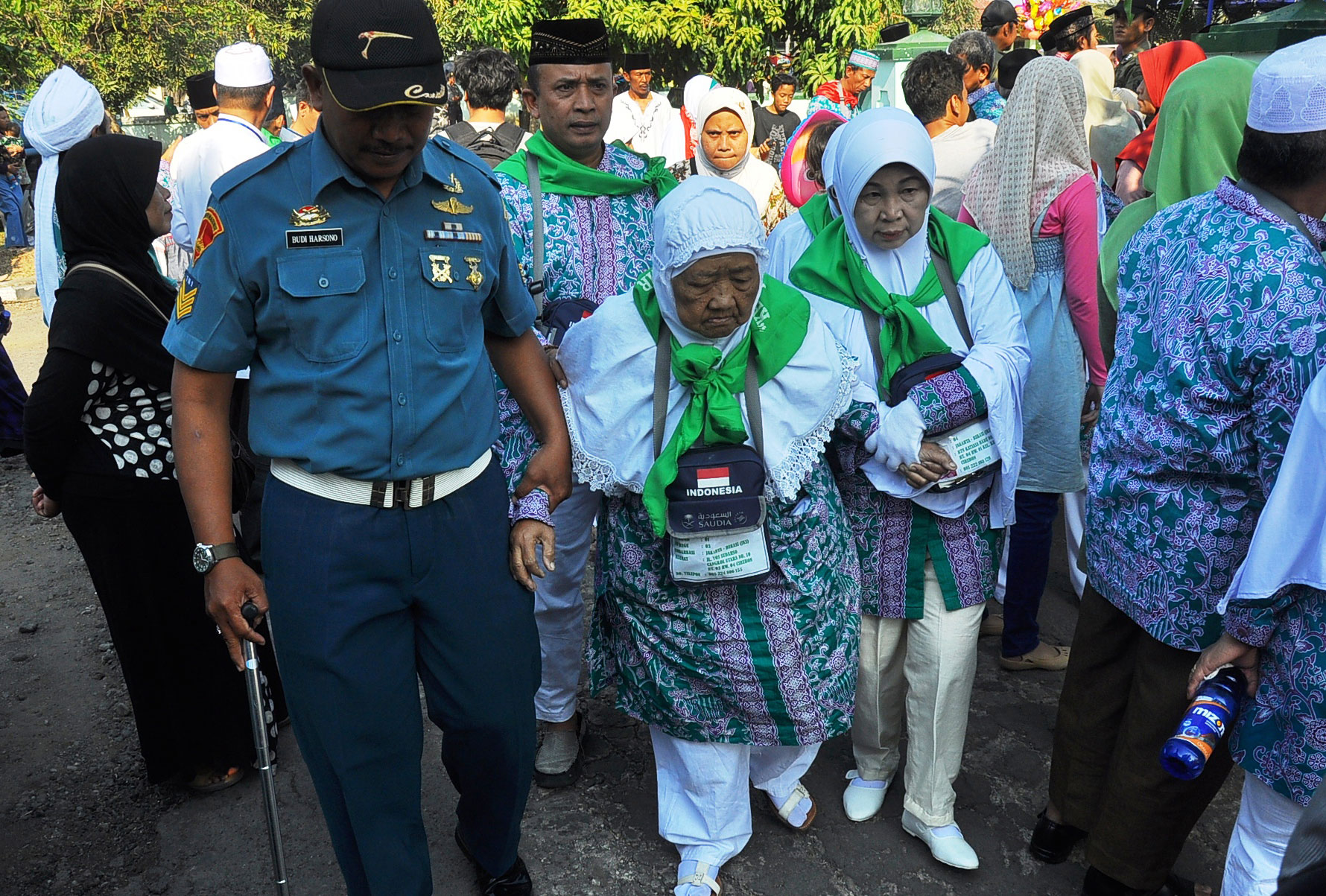 Calhaj Kota Cirebon Menuju Tanah Suci