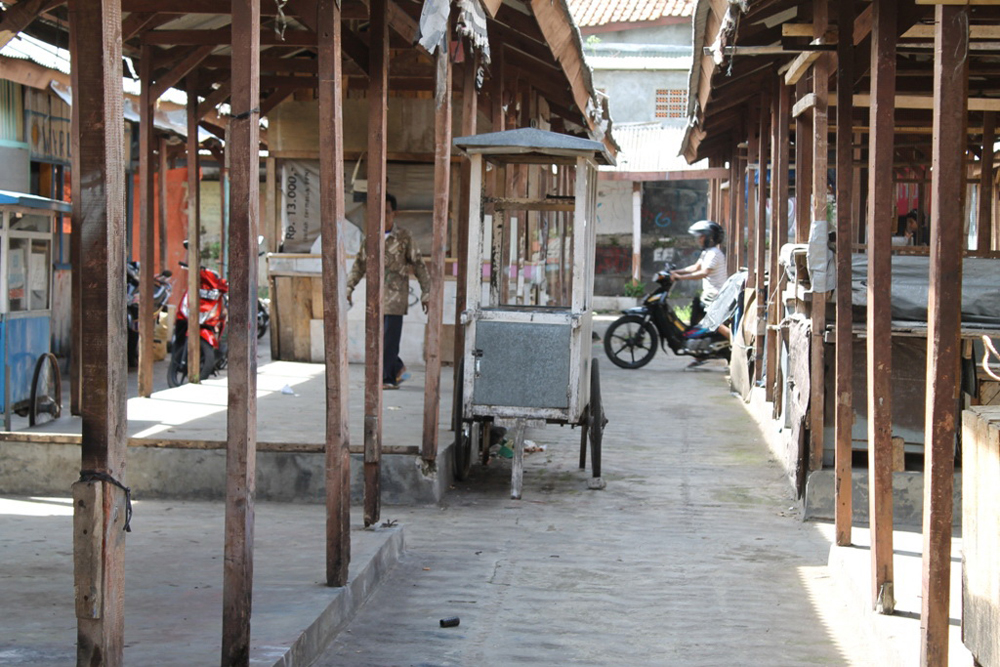 Bupati Prihatin Lihat Pasar Langlangbuana