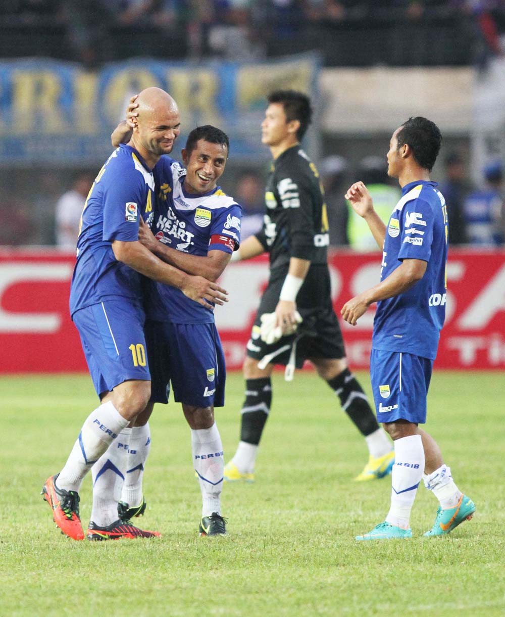 Van Dijk Beri Sinyal ke Persib