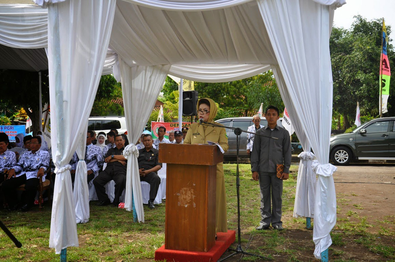 Khidmat Peringati Hari Guru Nasional