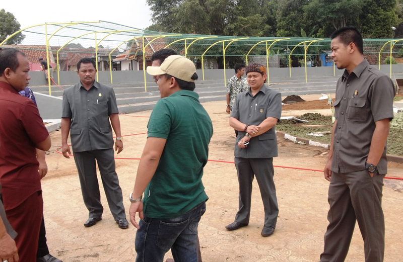 Komisi 3 Cek Fisik Taman Cirendang