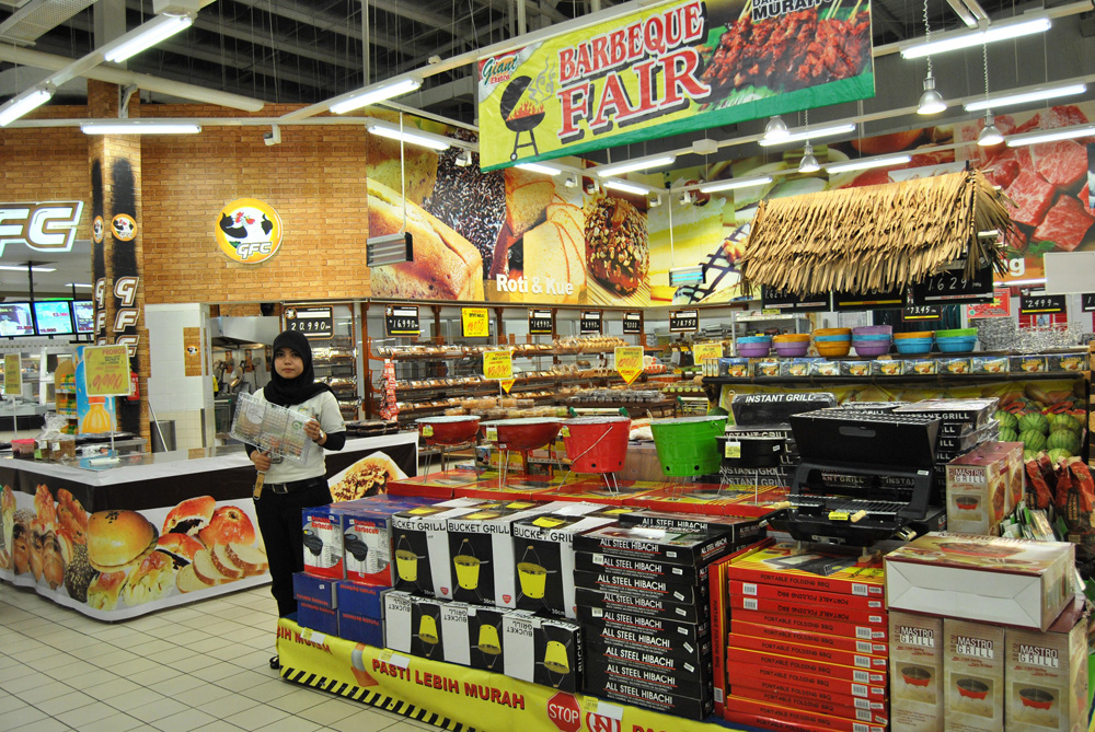 Giant Display Alat Barbeque