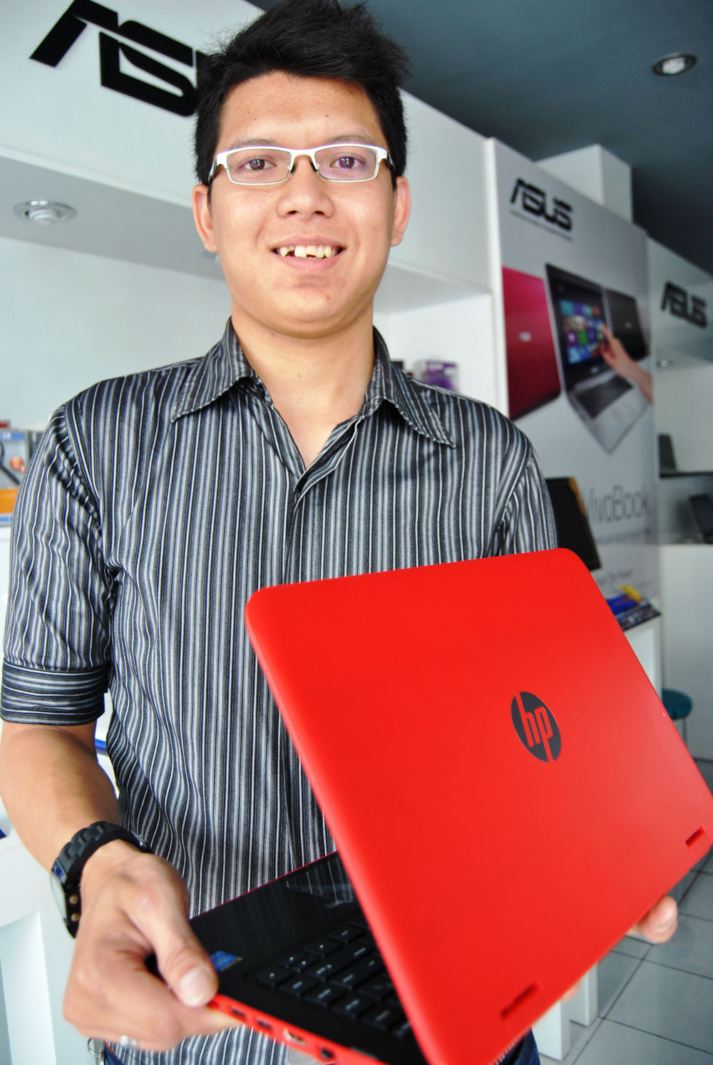 HP Pasarkan Dua Seri Laptop Baru