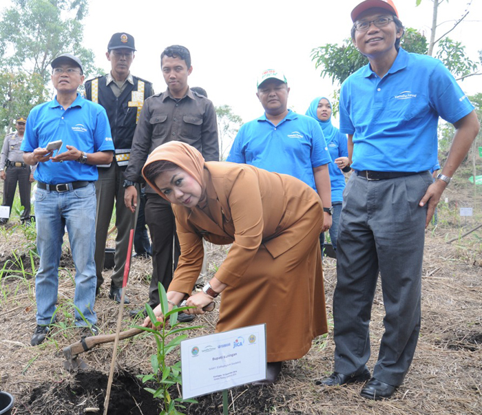 Tanam Pohon, Hijaukan Gunung Ciremai