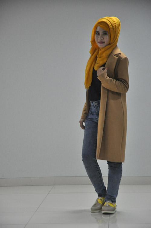 Inspirasi Long Coat untuk Hijabers