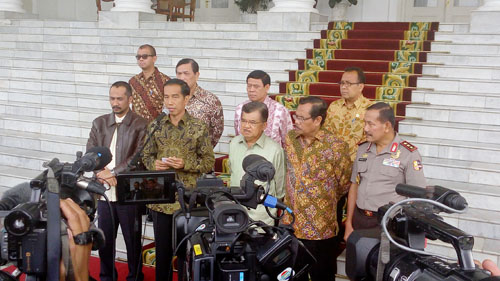 Presiden Jokowi Pilih Posisi Aman