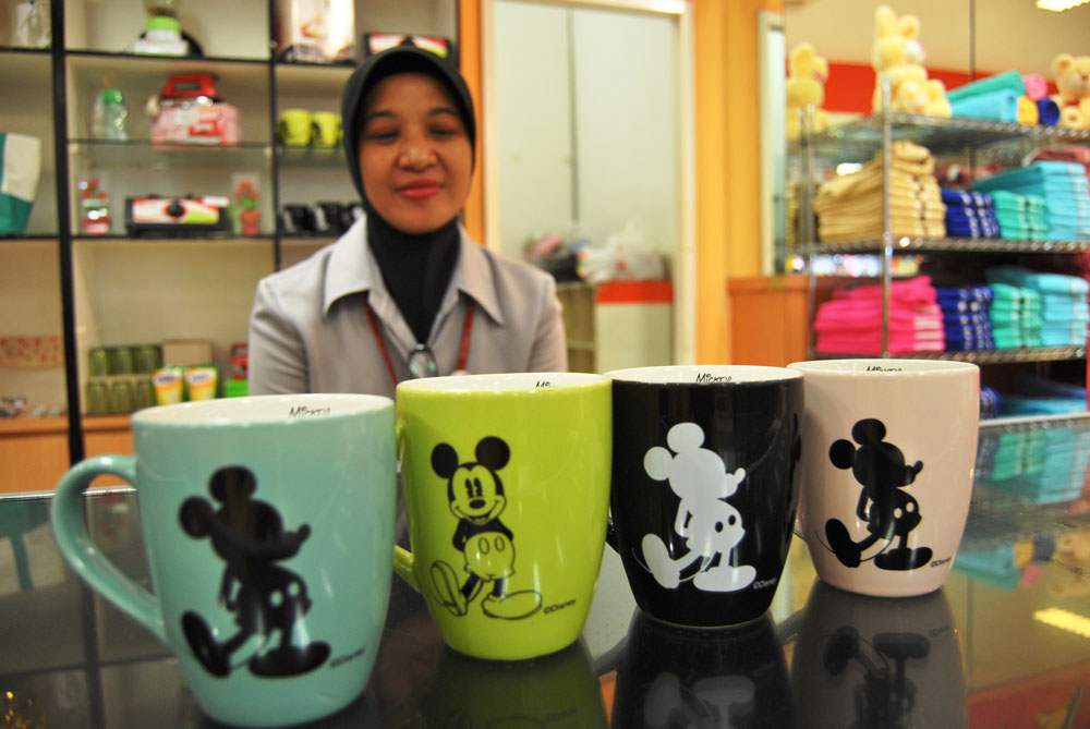Koleksi Mug Disney dari Yogya