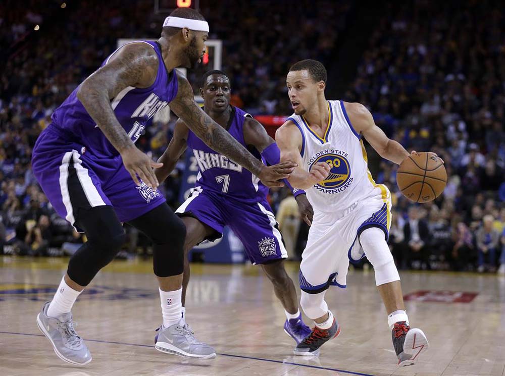 Warriors Sapu Bersih Duel Lawan Kings