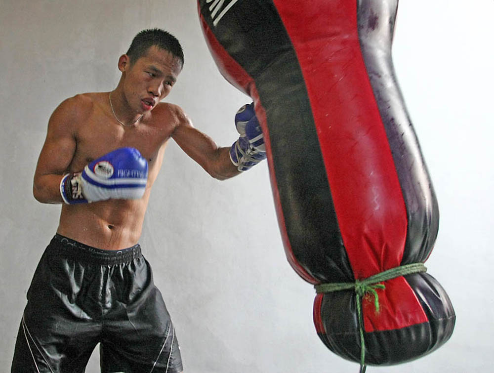 Daud Incar Juara Dunia WBO