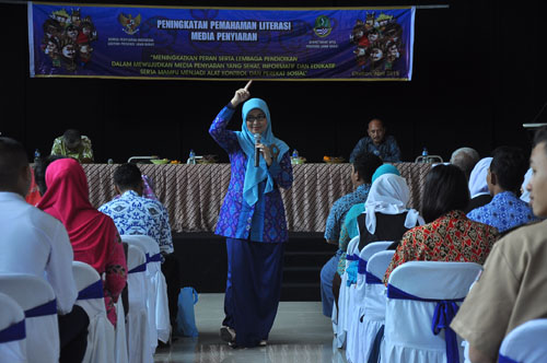 Dari Seminar Pemahaman Literasi Media Penyiaran KPID Jawa Barat