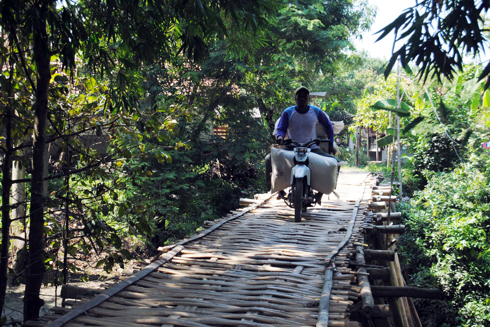 Warga Karanggetas Idamkan Jembatan Baru