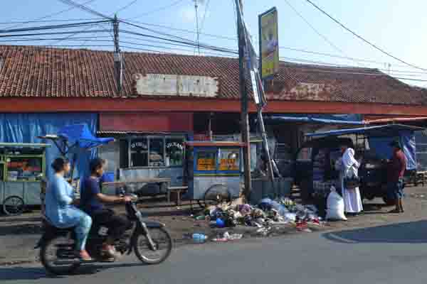 Hari Ini Penertiban PKL Pasar Ciputat