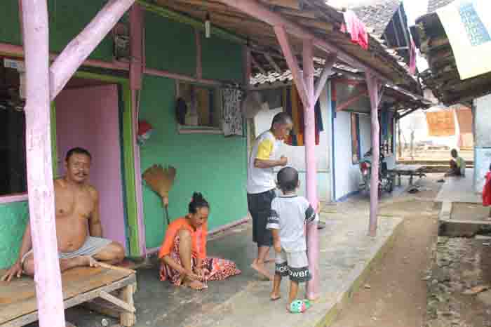 Banyak Rumah Bilik  di Gunungkarung