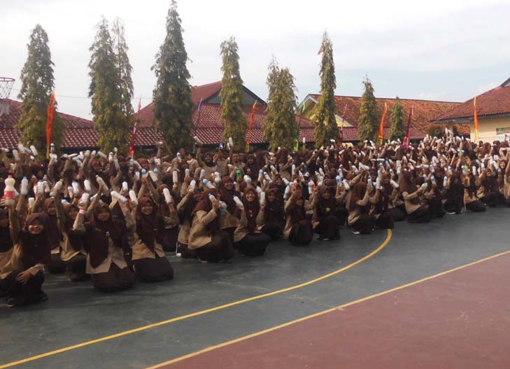 SMAN 1 Luragung Peringati Hari Lingkungan Hidup Sedunia