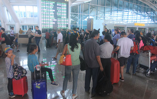 Erupsi Raung Tutup 5 Bandara