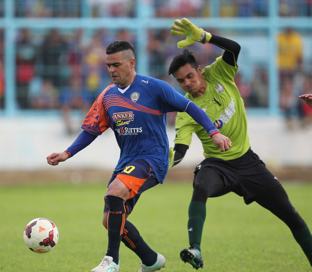 Arema Cronous Tunggu Kepastian