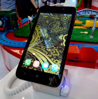 Tema Batik Smartphone Huawei Y3