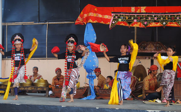 Pemuda Pelopor Lestarikan Budaya Lokal