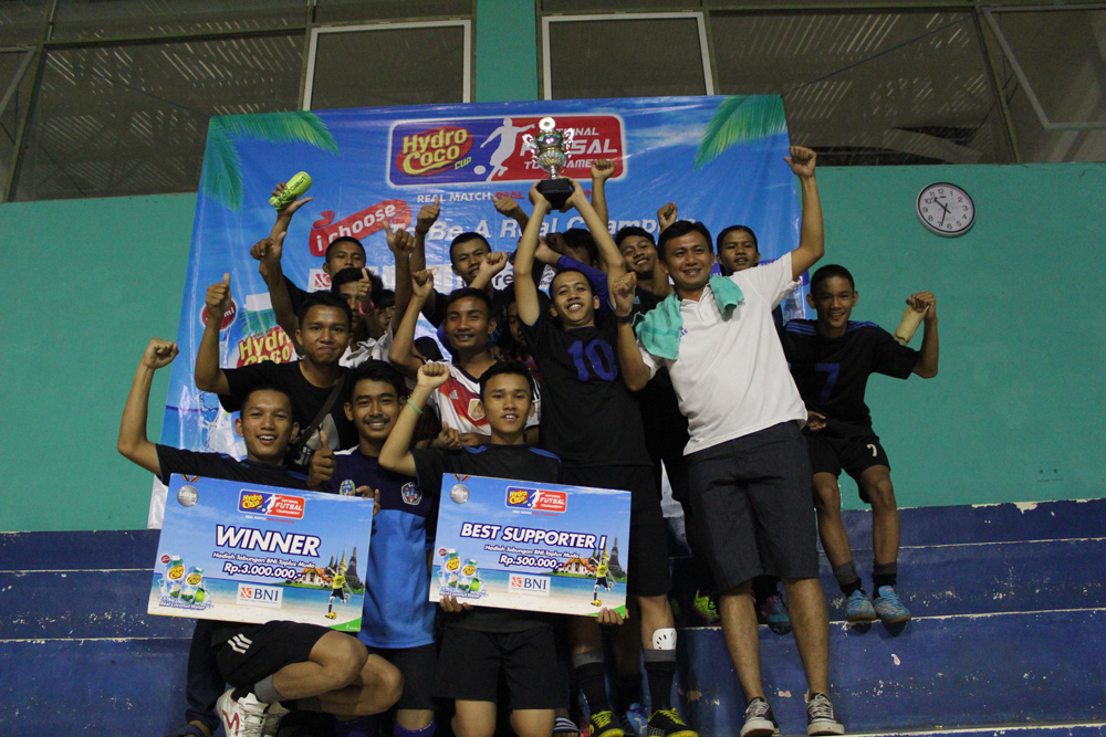 SMKN 1 Cirebon Juara Hydro Coco Cup 2015