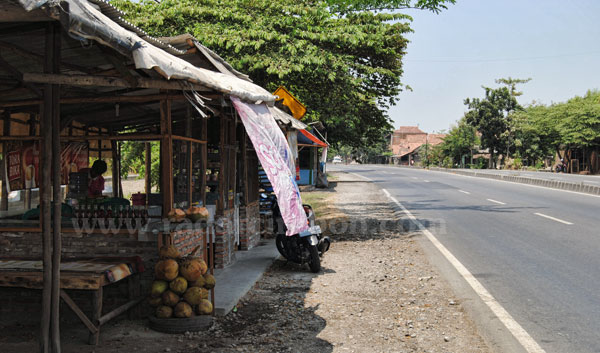 Rumah Makan di Pantura Terancam Bangkrut